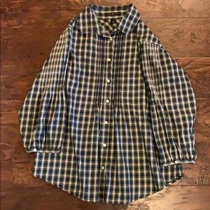 Gap button up